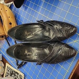 Mary V's Made in Spain Vintage Black Pumps Needs Heel Tips Size 8
